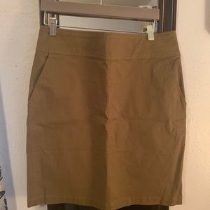 Woven Pull-Ring Skirt